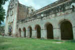 Malinalco, Facade.jpg (44371 bytes)