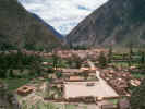 Ollantaytambo, view over town.jpg (60545 bytes)